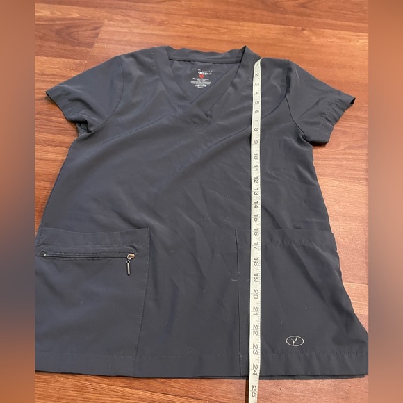 scrub set - Picture 4 of 11